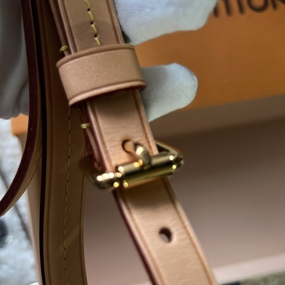 Louis Vuitton strap with box NWOT - Picture 7 of 9